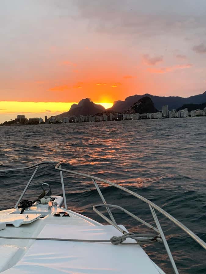 Rio de Janeiro: SpeedBoat Tour - Sunset with Beer - What is included, and what you still need to plan