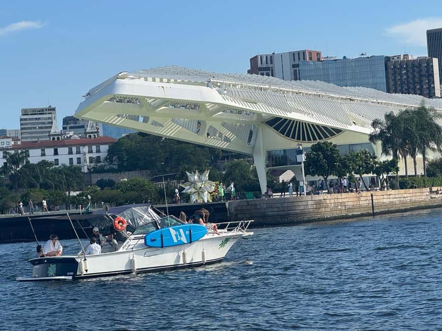 Rio de Janeiro: Speedboat Tour with Snacks and Drinks - Ilha Fiscal and the Museum of Tomorrow