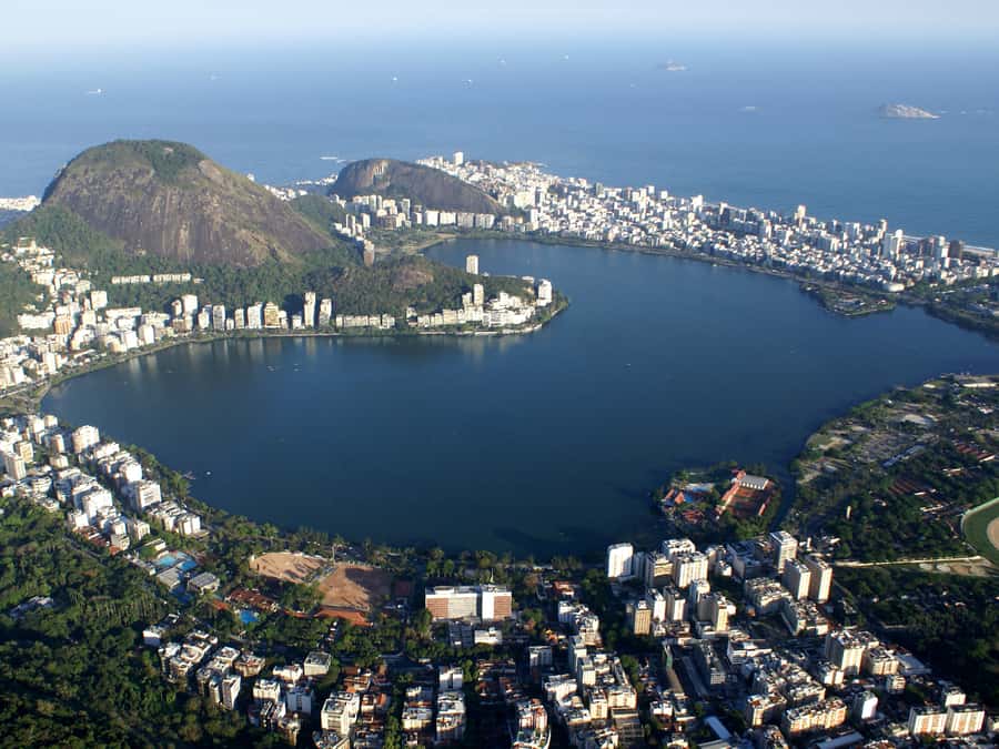 Rio de Janeiro: Sugar Loaf with Lunch and Helicopter Flight - Who will enjoy this day most?
