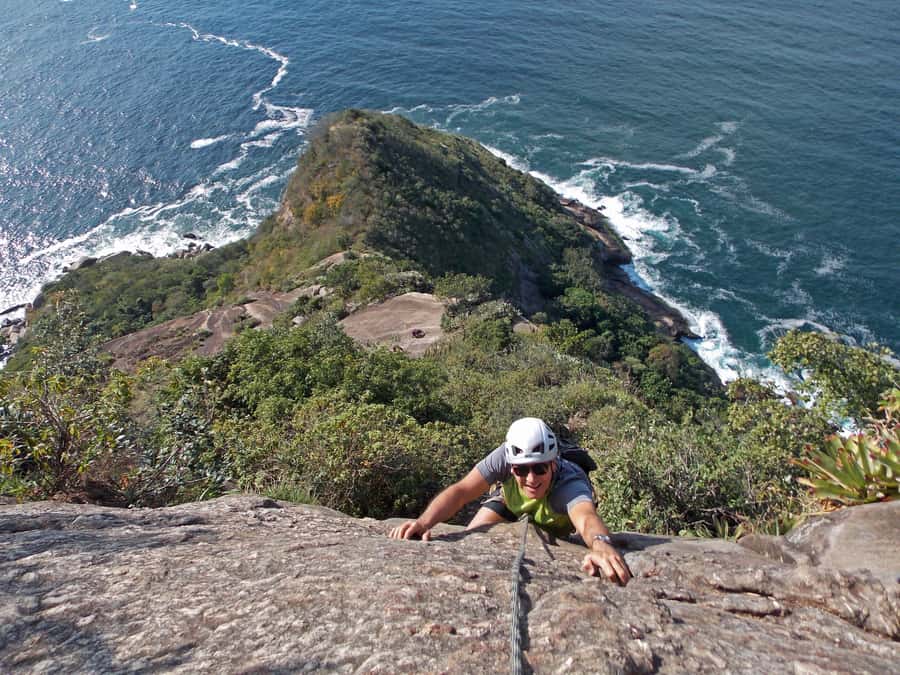 Rio de Janeiro: Sugarloaf Mountain Hike and Climb - The 20-minute start and the first lookout