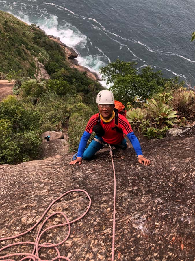 Rio De Janeiro: SUGARLOAF MOUNTAIN HIKE & CLIMB - The 20-meter wall and the climbing equipment