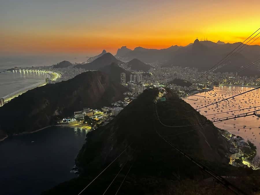 Rio De Janeiro: SUGARLOAF MOUNTAIN HIKE & CLIMB - Starting in Urca and entering the tropical reserve