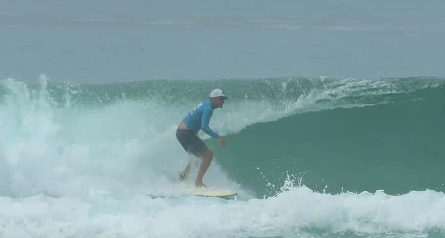 Rio de Janeiro: Surflessons and surfcoach. - Technical training for intermediate and advanced surfers