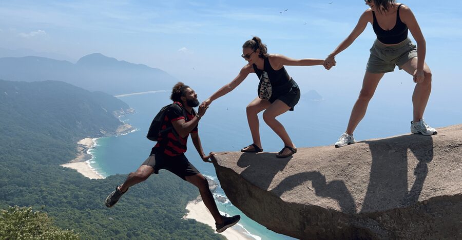 Rio de Janeiro: Telegrafo Rock Hike with Optional Beach Stop - Choosing between four beaches after the hike