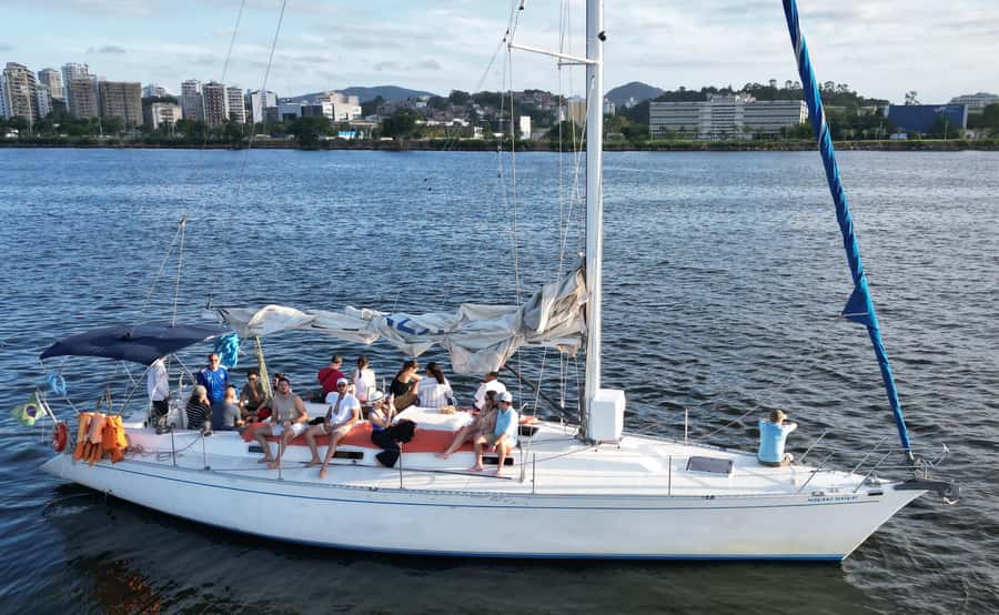 Rio de Janeiro: Wake Up and Sail - Getting settled aboard the sailing yacht