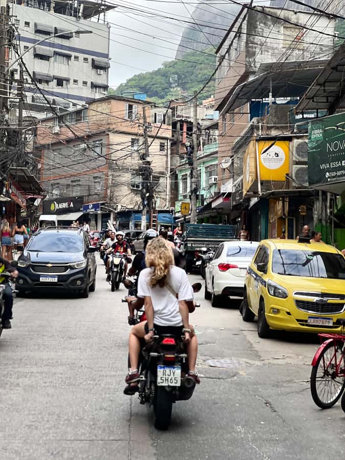 Rio: Favela Rocinha Tour with Local Guide & Secret Spots - What the guides add to the experience