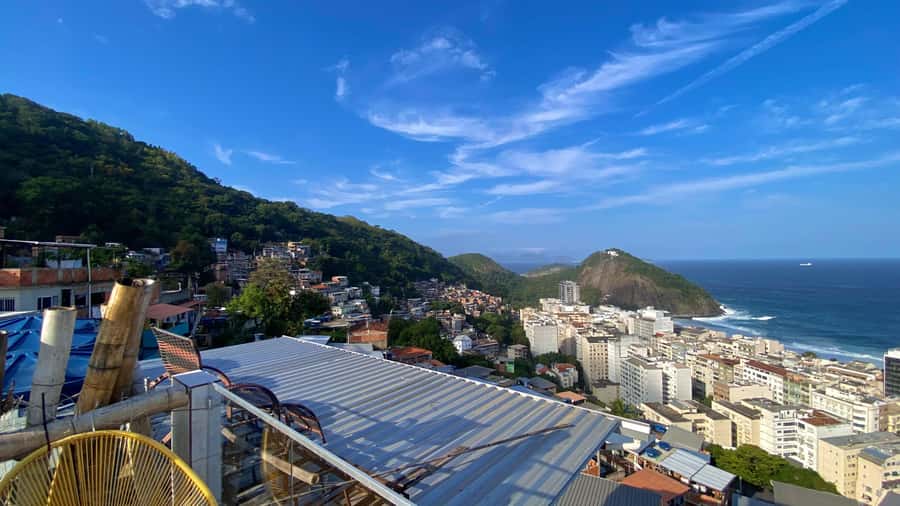 Rio: Favela Tour Imersion in Babilônia and Chapéu Mangueira - Starting Near Leme’s Posto 1