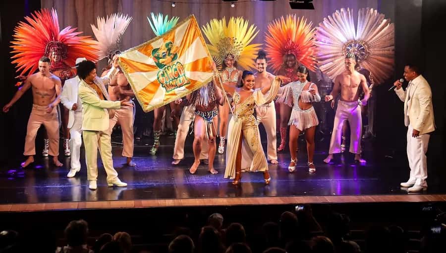 Rio: Ginga Tropical Folkloric Show & Optional Dinner - Hotel transfers and languages