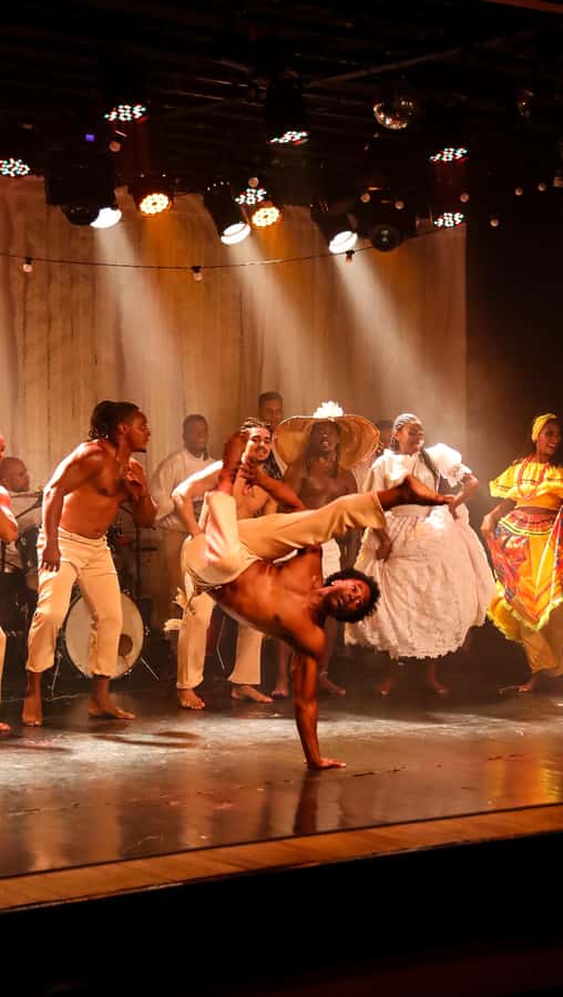 Rio: Ginga Tropical Samba and Folklore Show Ticket - Costumes, singers, and live musicians