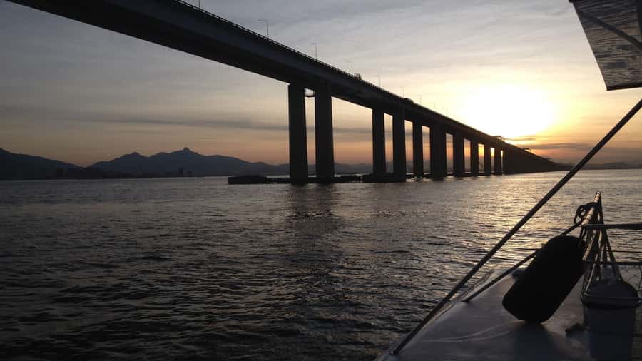 Rio: Guanabara Bay Boat Tour - What the 90-minute length means