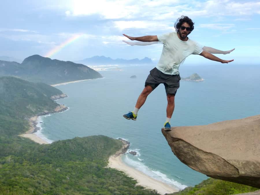 Rio: Pedra do Telégrafo Hiking & Relax in a Wild Beach - The famous hanging photo at Telegraph Rock