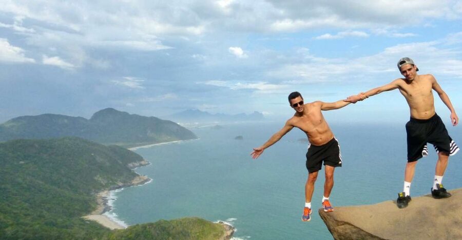 Rio: Pedra do Telégrafo Hiking & Relax in a Wild Beach - The coastal drive through Barra and São Conrado