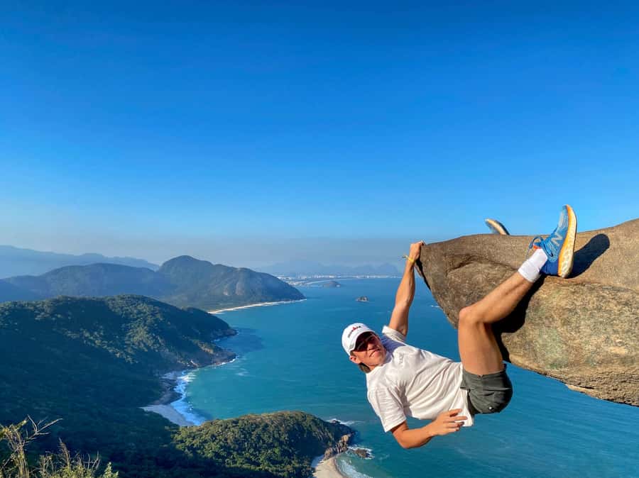 Rio: Pedra do Telégrafo Hiking & Relax in a Wild Beach - Walking through Pedra Branca State Park