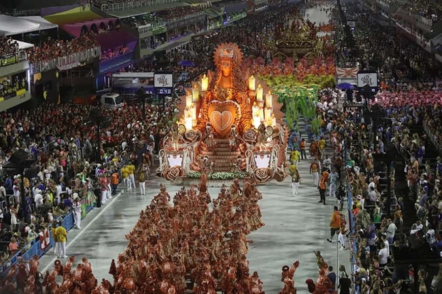 Rio: Premium Carnival Seating with Food, Drinks, & Transfers - Arriving at the Rio Carnival venue