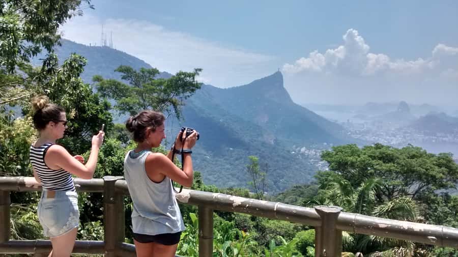 Rio: Private Tour 5 Hours Customized Tour With a Local Guide - What the Guides Add