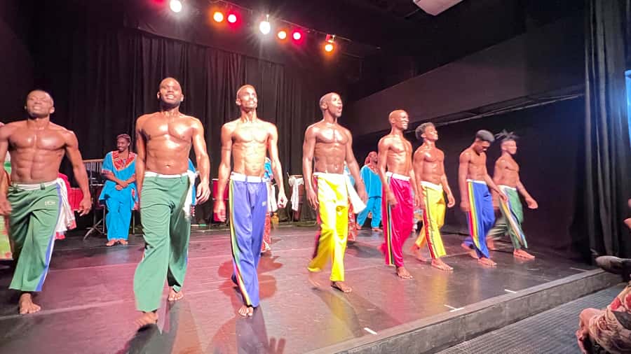 Salvador by Night: Cultural Dinner and Show - Practical ways to enjoy it more