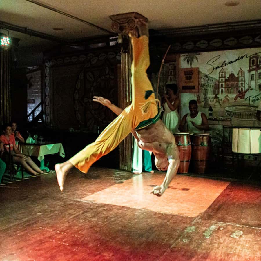 Salvador by Night: Cultural Show and Dinner. - The capoeira and Samba de Roda performance