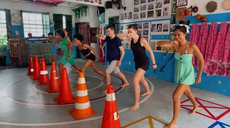 Salvador: Capoeira Class at Mestre Bimba's 1st Ever School. - Learning the first attacks and defenses