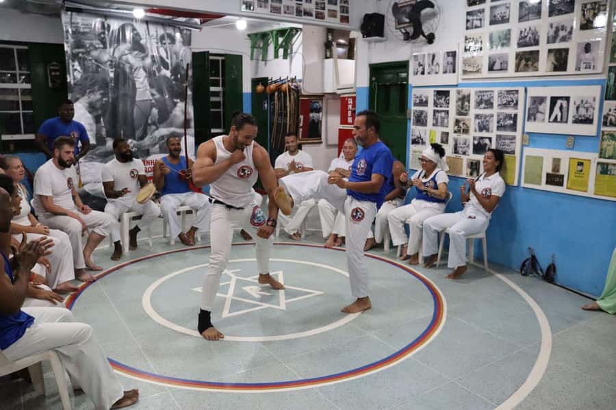 Salvador: Capoeira Class at Mestre Bimba's 1st Ever School. - Yasmin’s teaching style for first-timers