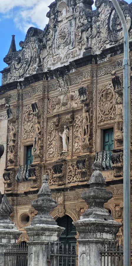 Salvador: Walking Tour Through Pelourinho - Olodum, Ladeira do Pelô, and Michael Jackson’s filming site