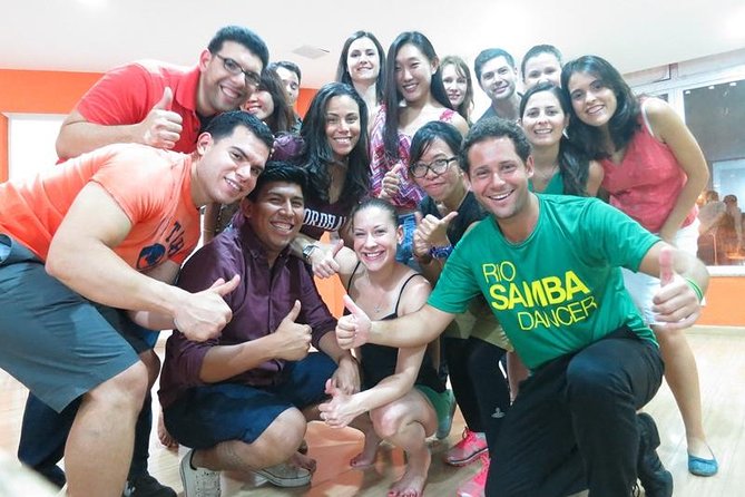 Samba Class in Copacabana - Daytime costume photos and other extras