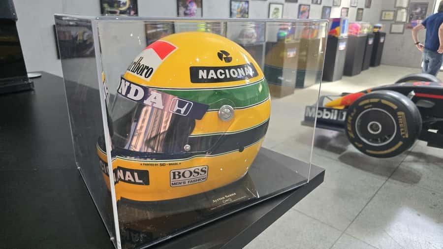 São Paulo: Ayrton Senna Highlights Tour - The mural and São Paulo’s urban scale