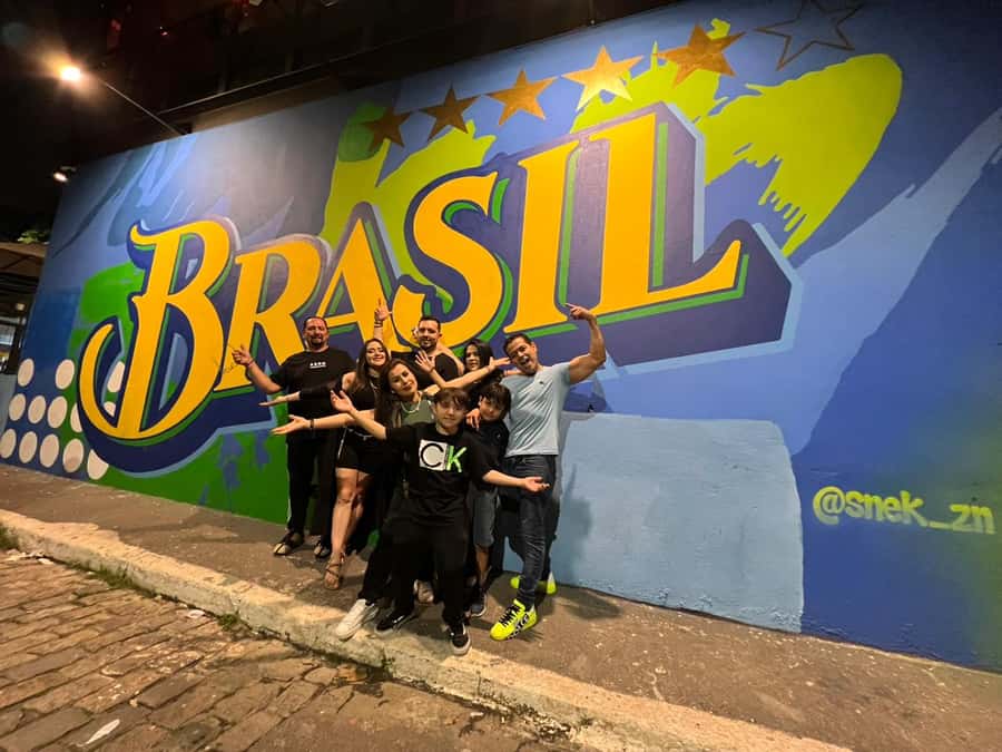 São Paulo: Bar and Street Art Crawl with Local Guide - Beco do Batman, São Paulo’s famous graffiti alley