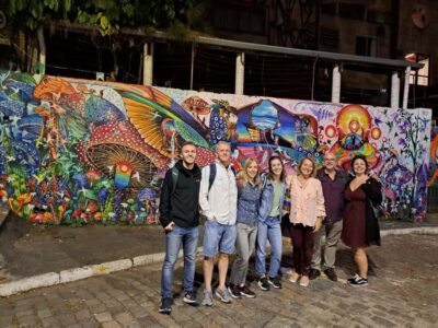 Bar and Street Art Crawl with Local Guide