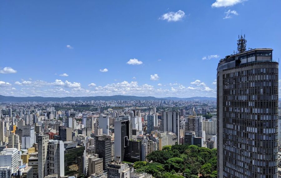 Sao Paulo: Downtown-Center Walking Tour | 2 Hours - English - São Paulo Cathedral and the final walk to Liberdade