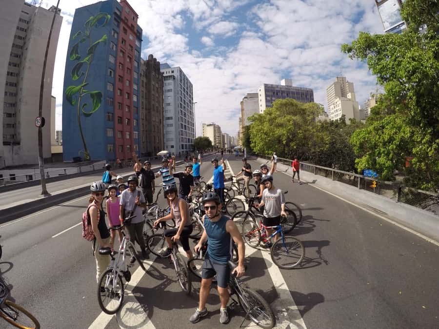 São Paulo: Downtown Historical Bike Tour - Why a bike is a good match for São Paulo