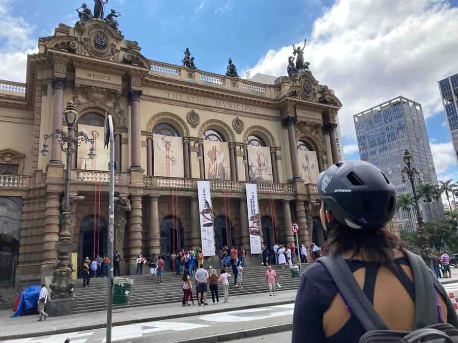 São Paulo: Downtown Historical Bike Tour - Paulista Avenue: Casa das Rosas, Trianon Park, and MASP