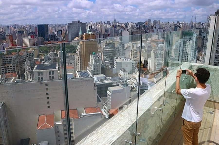 São Paulo: Downtown Walking Tour with Farol Santander Entry - Why this short walk works in São Paulo