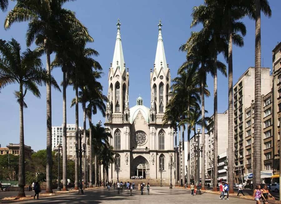 São Paulo: Downtown Walking Tour with Farol Santander Entry - Pátio do Colégio and the city’s starting point