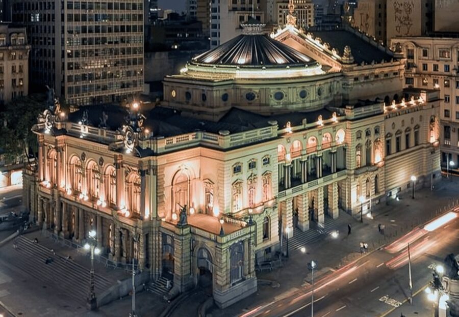 São Paulo : Highlights Walking Tour With A Guide - Mosteiro de São Bento, A Quieter Historic Pause