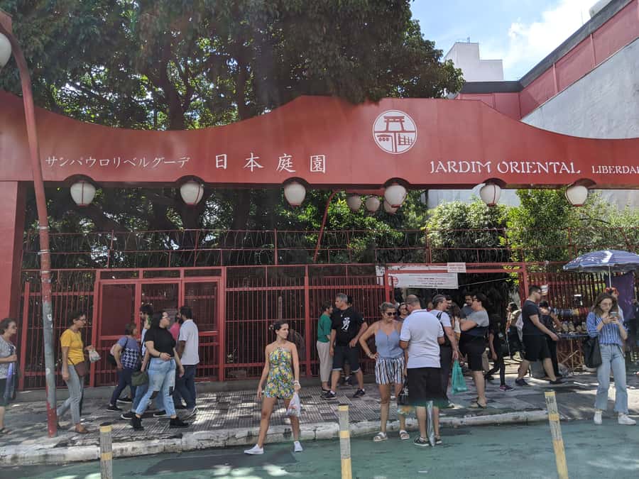 São Paulo: Liberdade Street Food Tour - What the guide adds to the experience