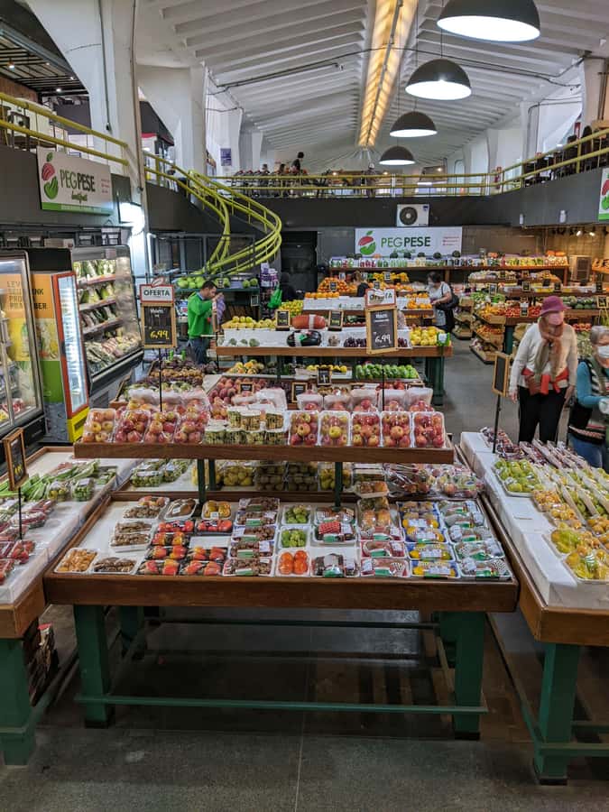 Sao Paulo, Pinheiros - Food & Graffiti Tour | in English - The Brazilian snack and sandwich bring substance