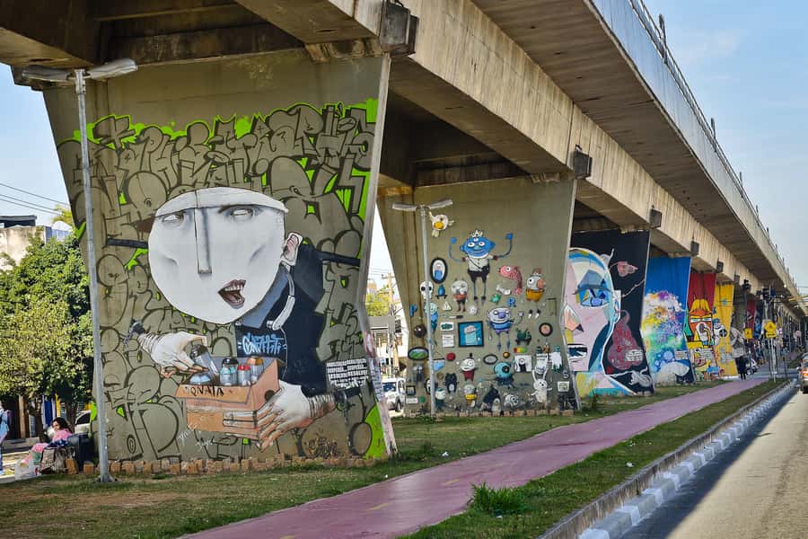 São Paulo Street Art Tour - Vila Madalena brings the bohemian mood