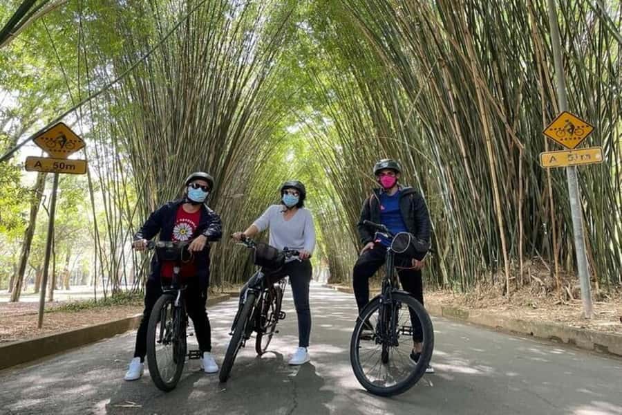 Sao Paulo: The Coolest Urban Scenes Bike Tour - The guides are a major part of the value