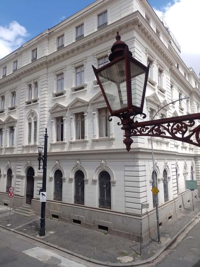 Special tour 8 hour (walking tour + nightlife ) - Using the metro to reach the old center