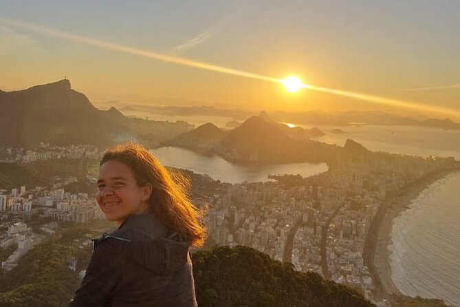 Sunrise at Morro 2 Irmãos - Vidigal - Rio de Janeiro - The guide makes a real difference
