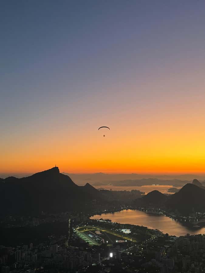 Sunrise at Morro Dois Irmãos + Vidigal Favela Experience - Key points at a glance