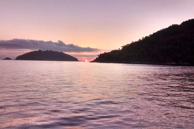 Sunset Kayaking - From Paraty’s waterfront to Jabaquara Beach