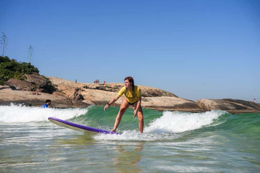 Surf lessons: in Arpoador in Ipanema. - Taking the lesson into the water
