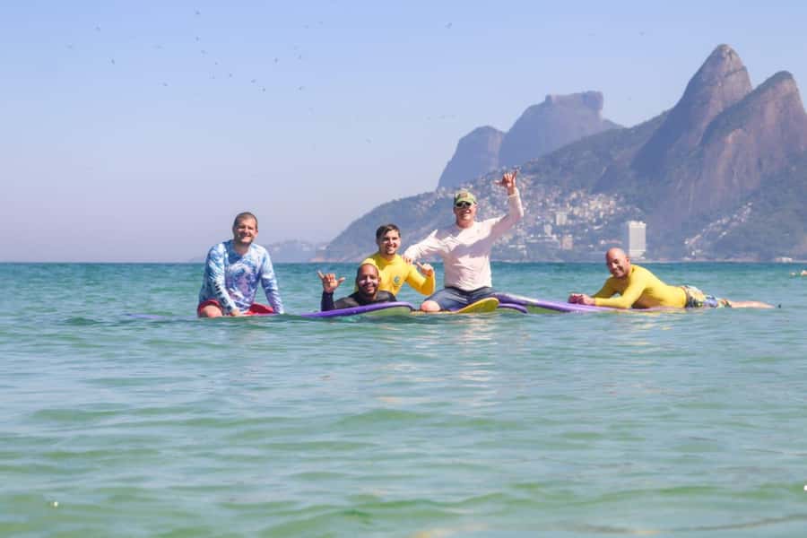 Surf lessons: in Arpoador in Ipanema. - Starting on the sand with the basics