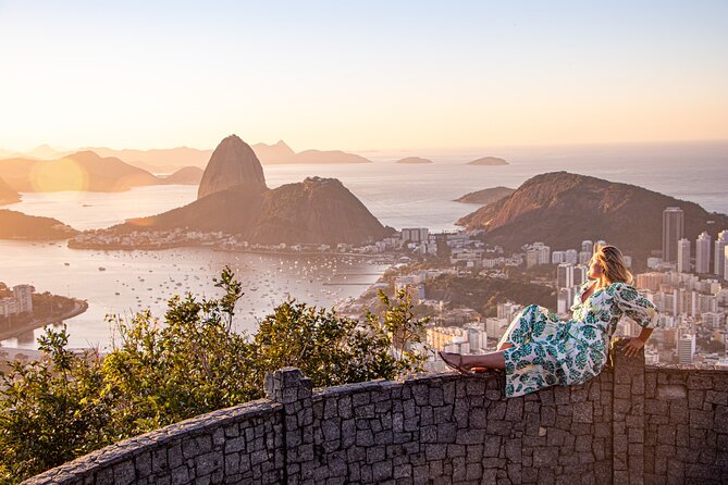 Tour to Mirante Dona Marta at sunrise with guide and photos! - The good and bad of a shared group