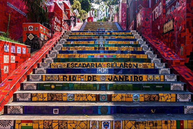 Walking tour of the bohemian neighborhoods of Santa Teresa and Lapa - Why this route works so well in Rio